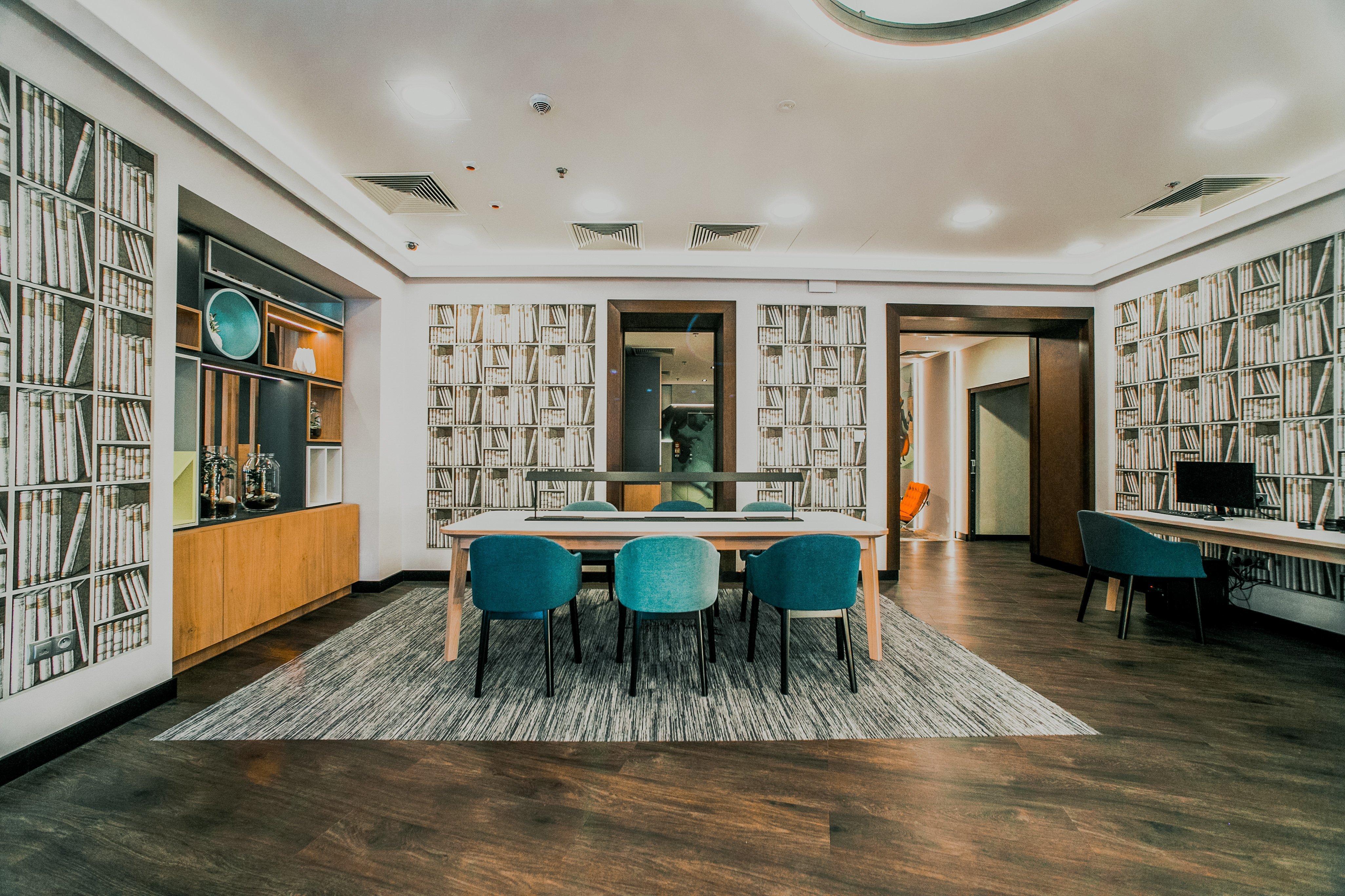 Holiday Inn Krakow City Centre By Ihg Екстериор снимка Library