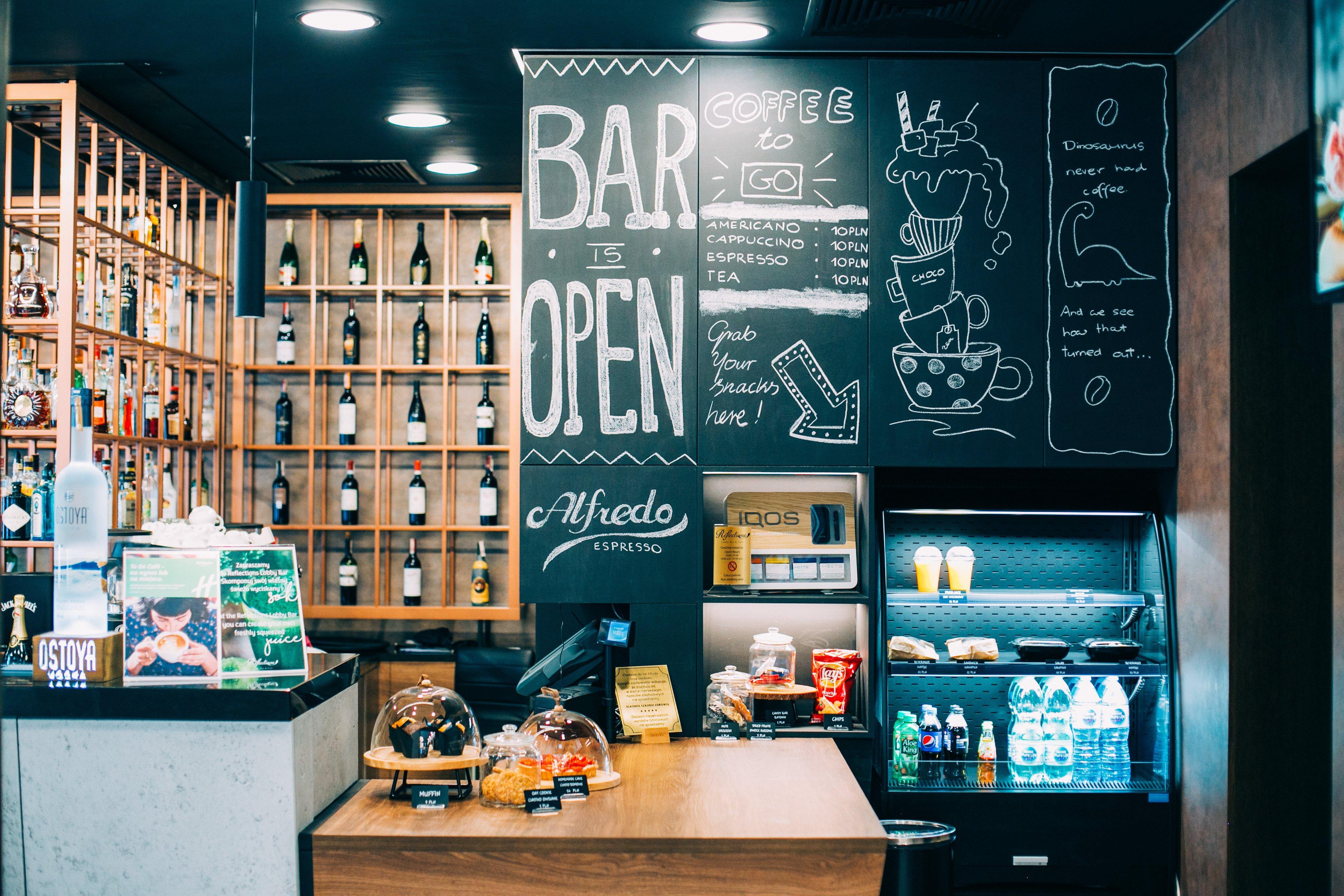Holiday Inn Krakow City Centre By Ihg Екстериор снимка A bar in the resort
