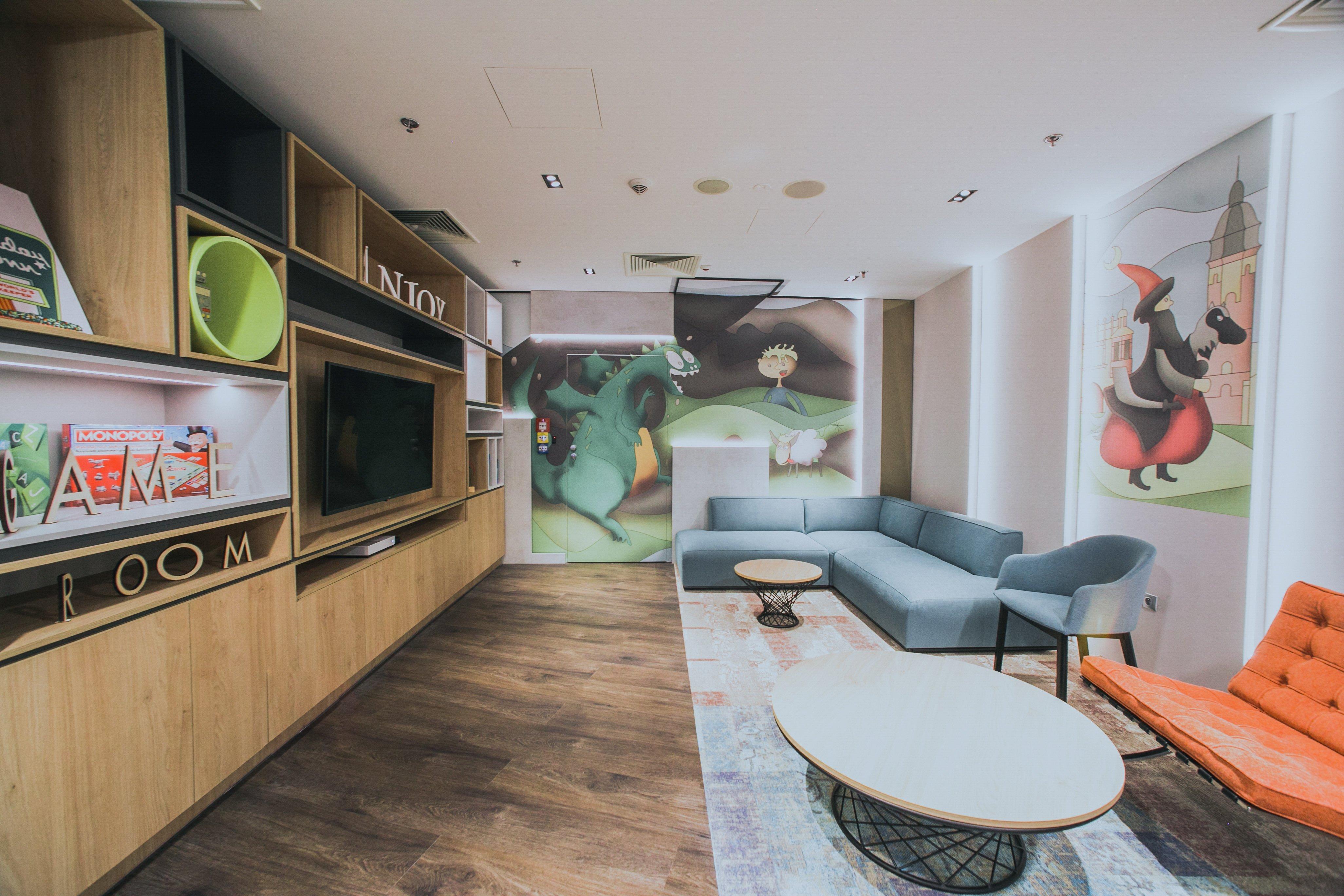 Holiday Inn Krakow City Centre By Ihg Екстериор снимка The lounge at the airport