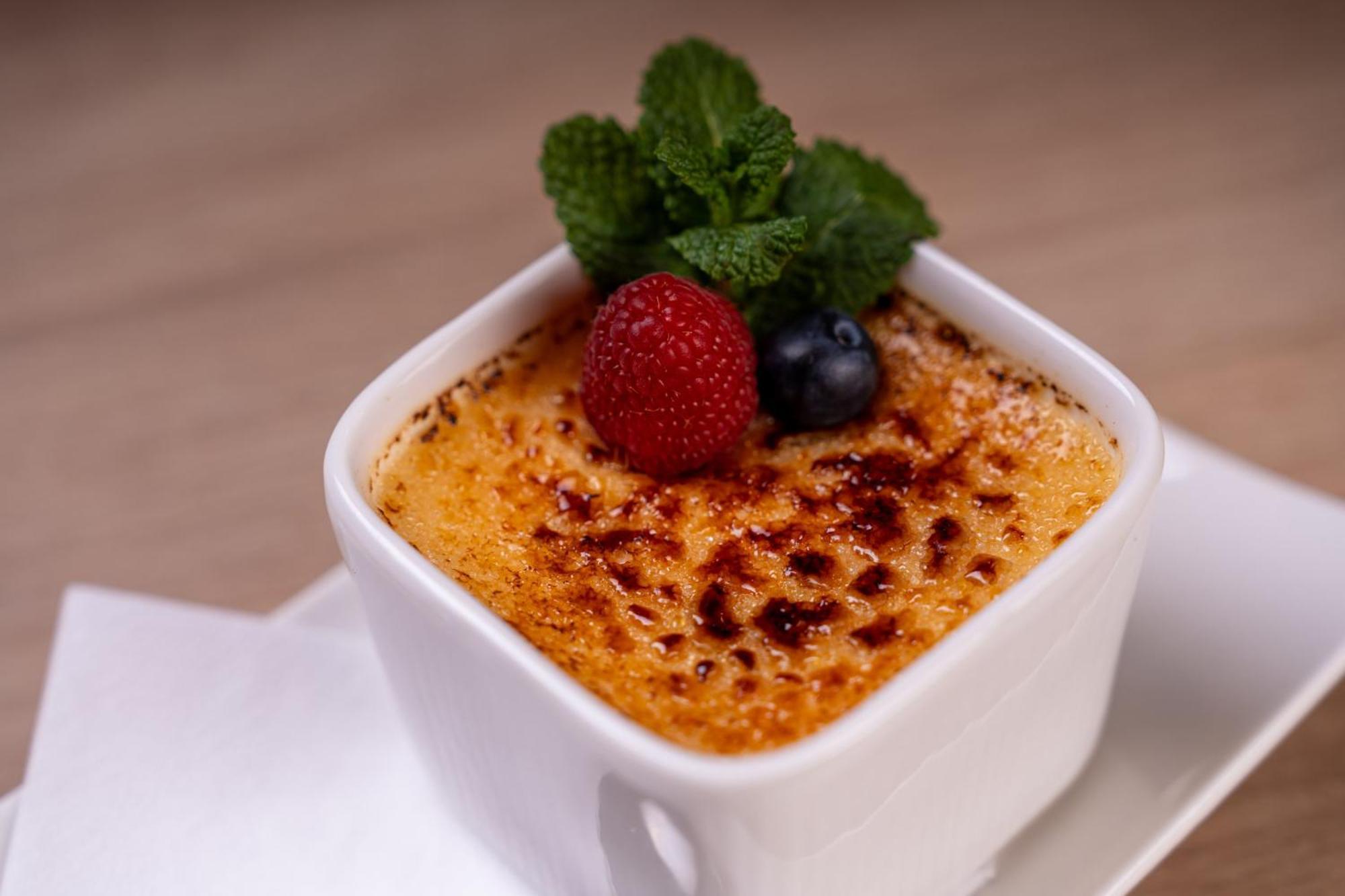 Holiday Inn Krakow City Centre By Ihg Екстериор снимка Crème brûlée