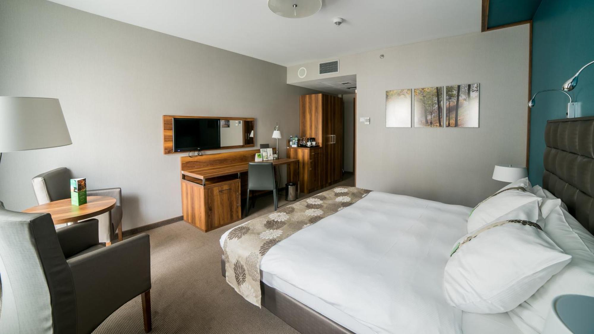 Holiday Inn Krakow City Centre By Ihg Екстериор снимка A room at the hotel