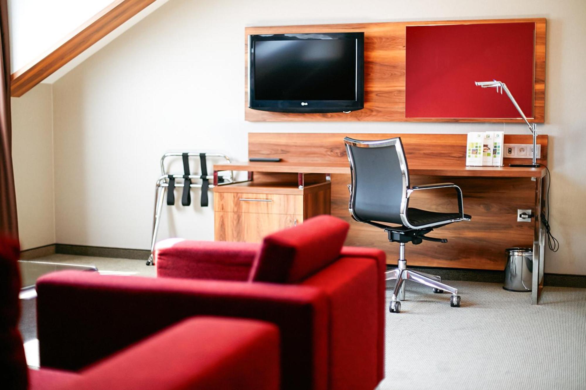 Holiday Inn Krakow City Centre By Ihg Екстериор снимка A typical room at the hotel